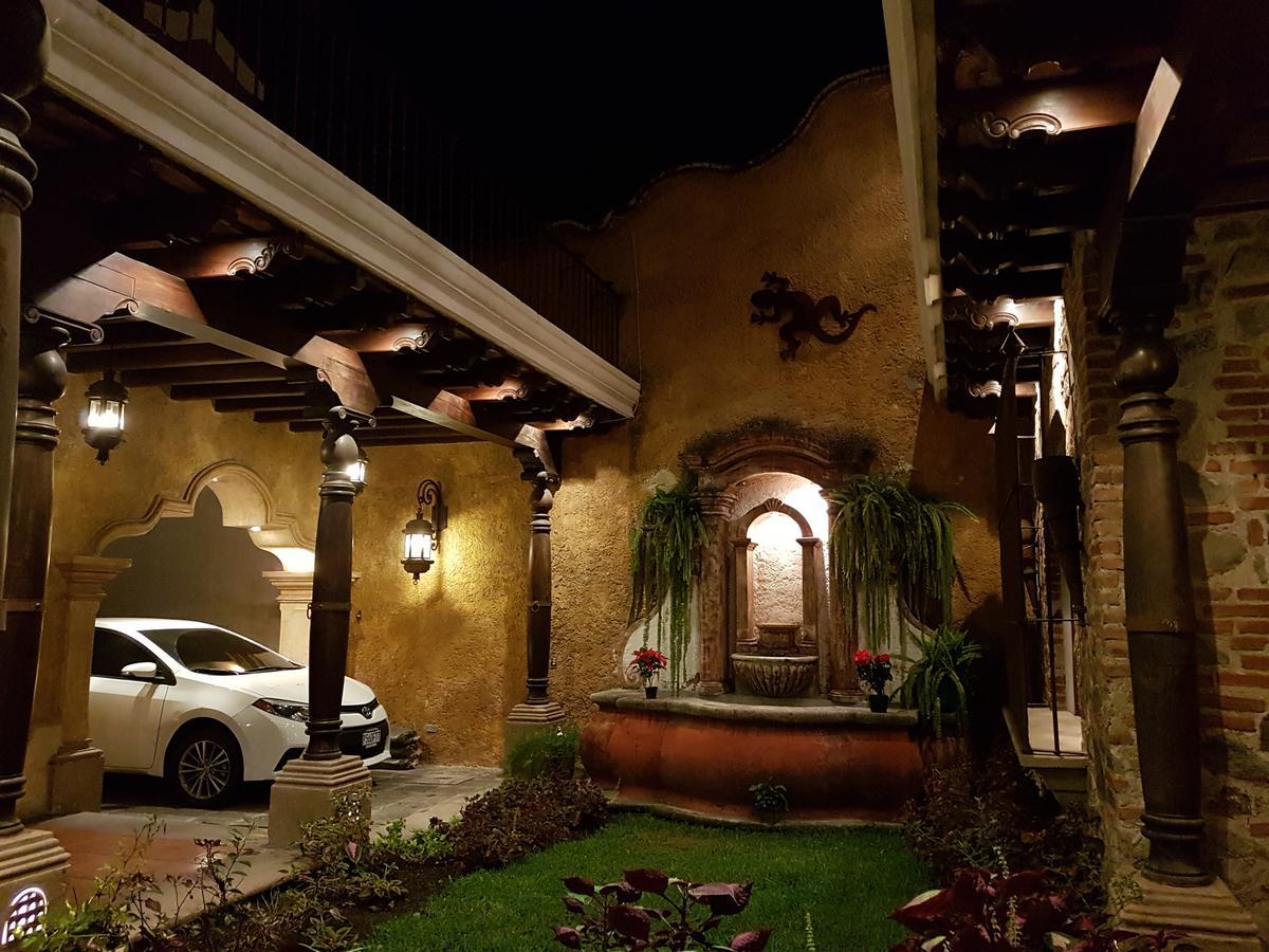 La Casa De La Alameda Bed & Breakfast Antigua Dış mekan fotoğraf