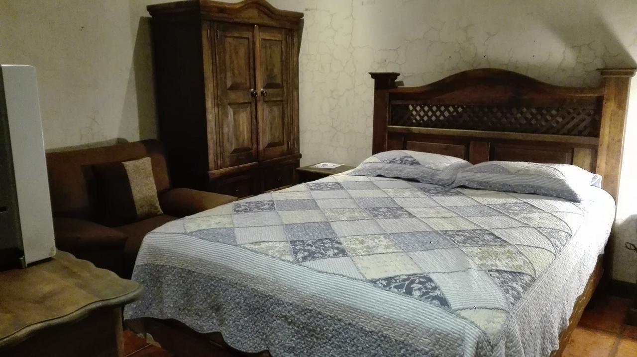 La Casa De La Alameda Bed & Breakfast Antigua Dış mekan fotoğraf