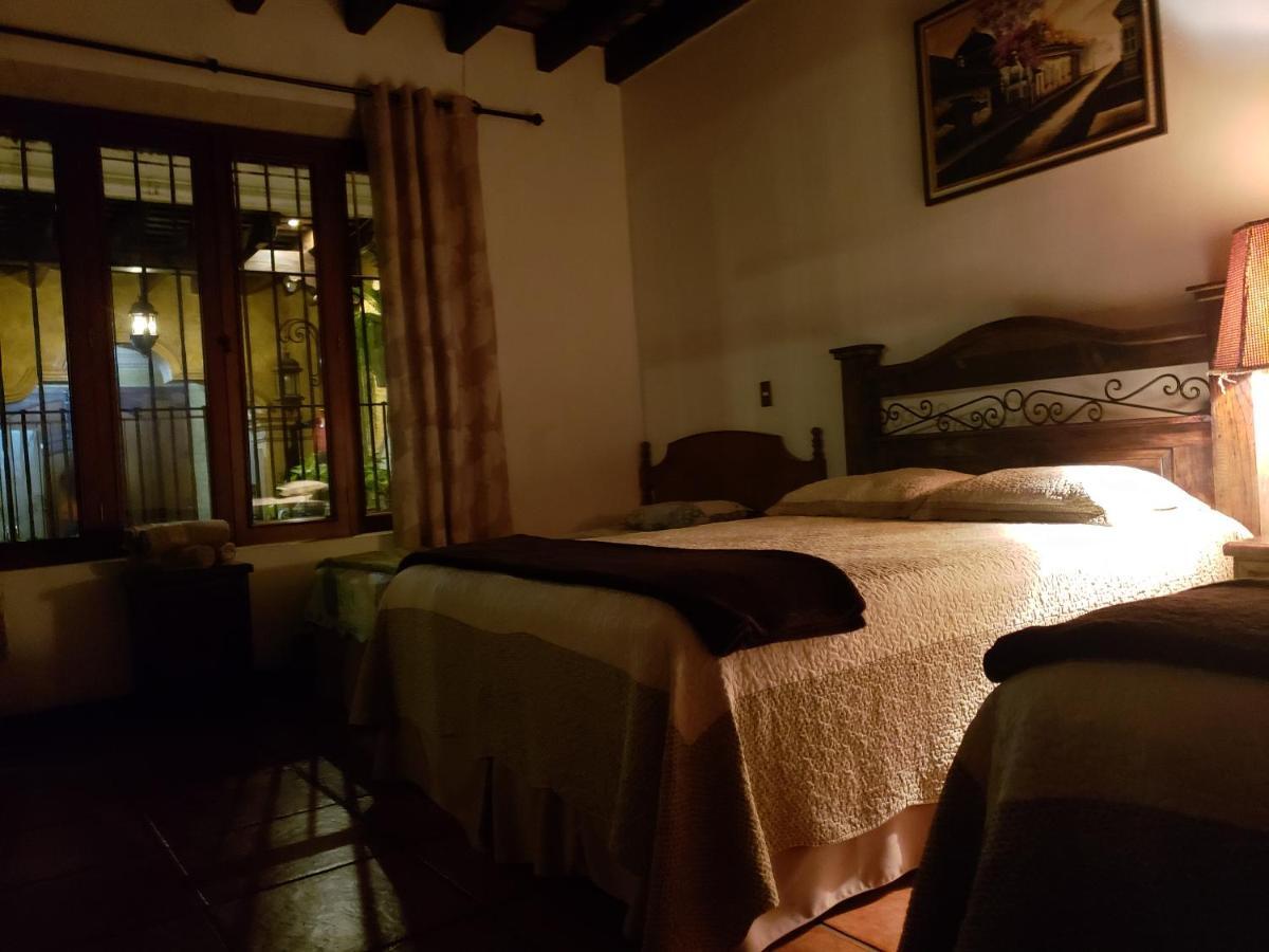 La Casa De La Alameda Bed & Breakfast Antigua Dış mekan fotoğraf